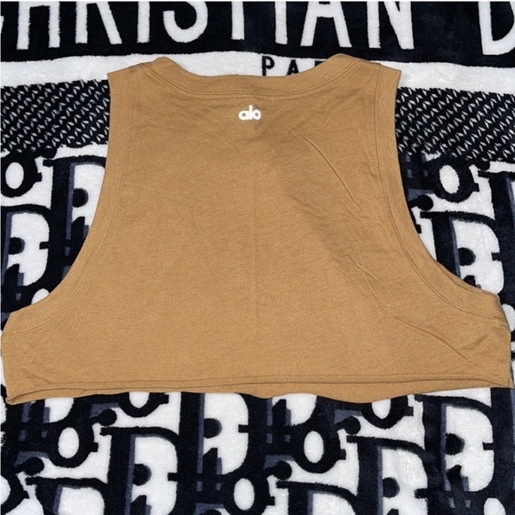 ALO Yoga Tops - ALO Yoga Cropped Tank